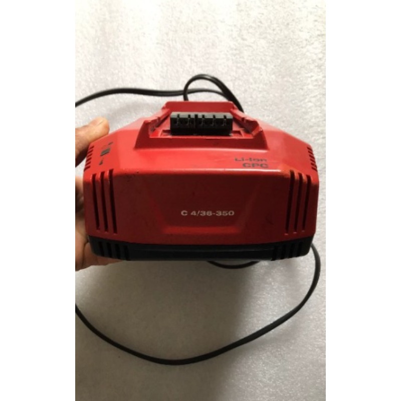 Pengisi Daya Cepat Multi-Tegan - Power Tools Voltage ulasan dan harga